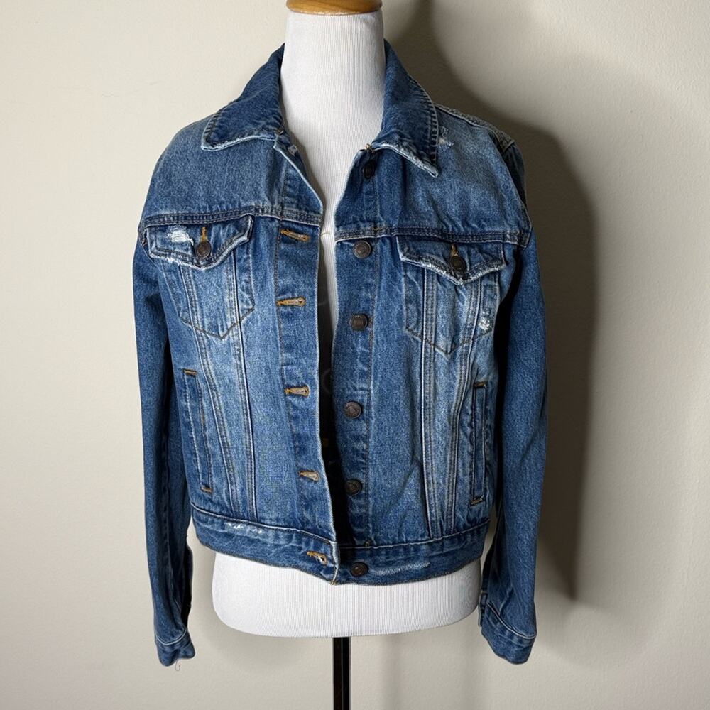 Forever 21 Medium Wash Light Distress Cropped Blue Denim Jacket